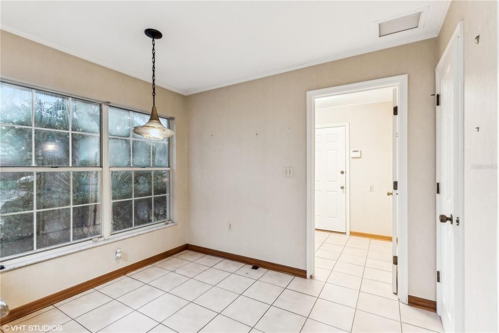 Breakfast area in kitchen