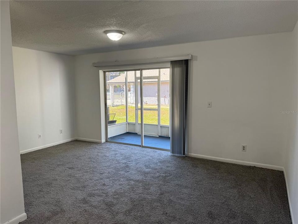 Family Room Next To Dinning Room