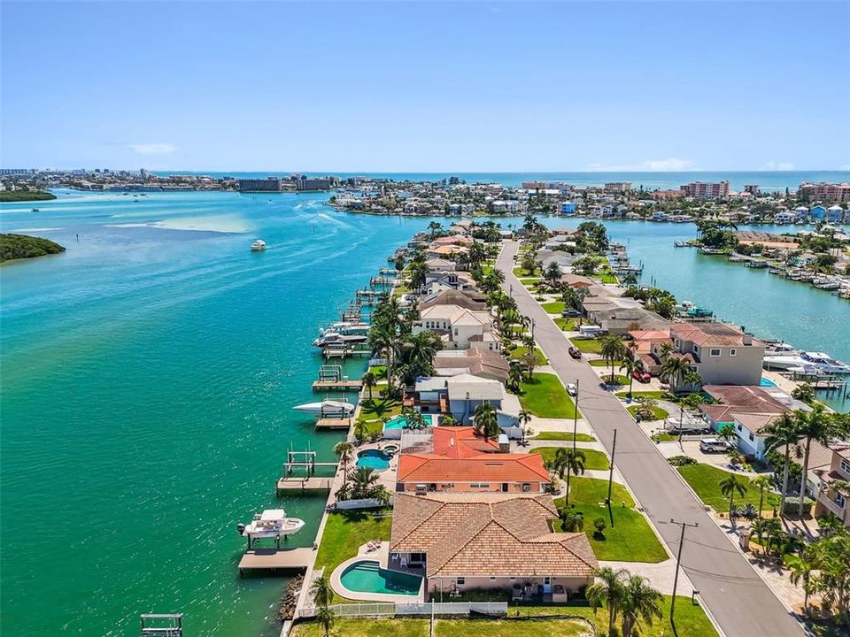 Activo con contrato: $1,390,000 (4 camas, 2 baños, 2273 Pies cuadrados)