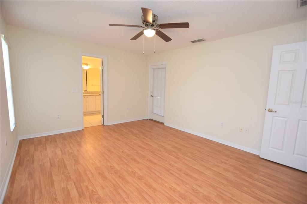 For Rent: $1,790 (3 beds, 2 baths, 1372 Square Feet)