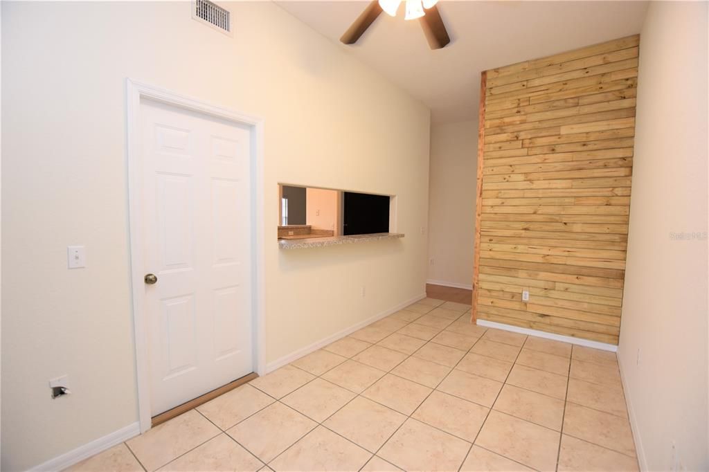 For Rent: $1,790 (3 beds, 2 baths, 1372 Square Feet)