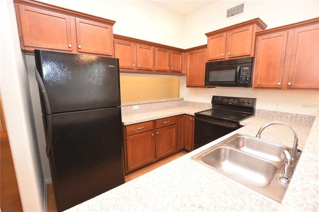 For Rent: $1,790 (3 beds, 2 baths, 1372 Square Feet)