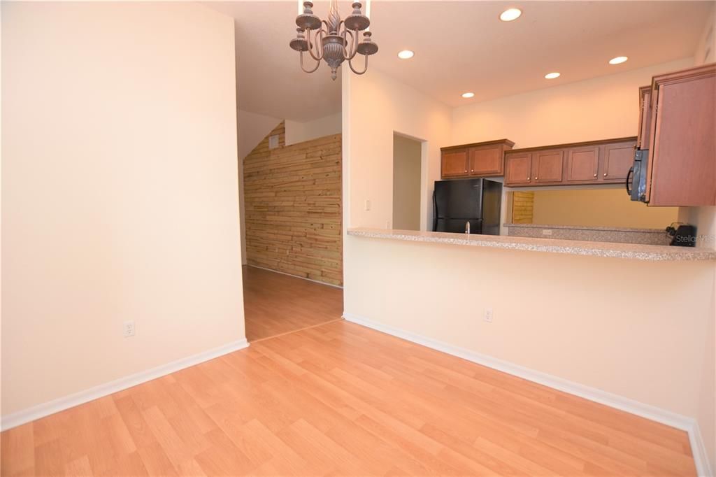 For Rent: $1,790 (3 beds, 2 baths, 1372 Square Feet)