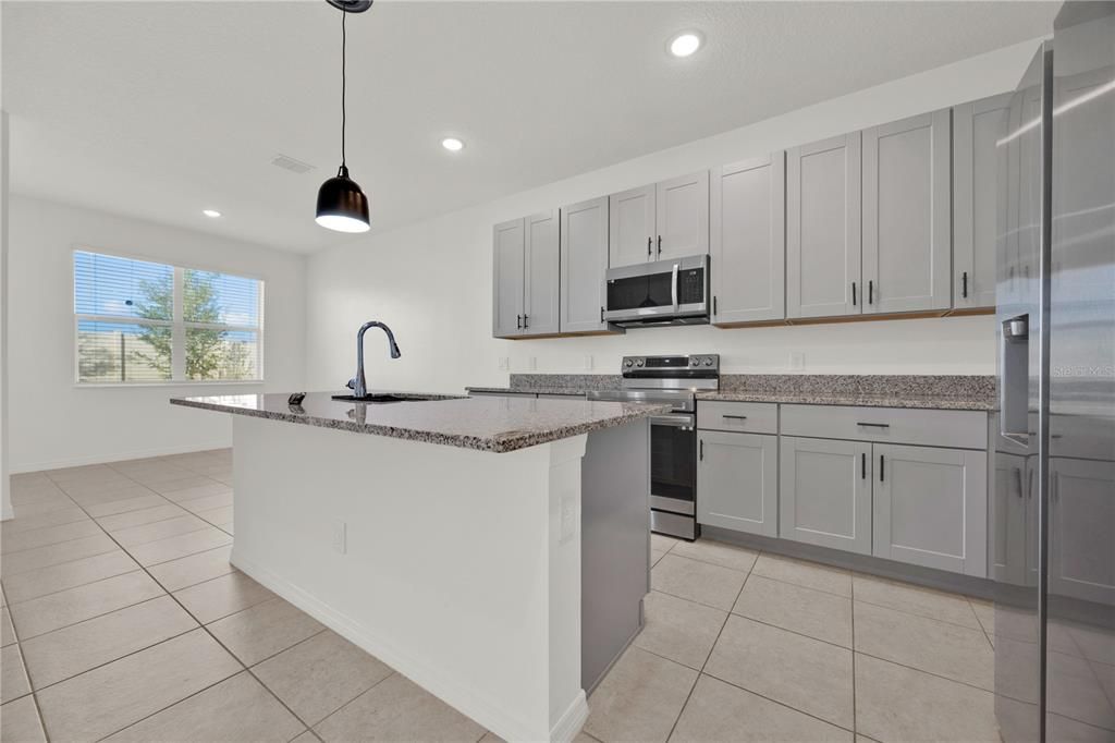 Active With Contract: $2,000 (3 beds, 2 baths, 1662 Square Feet)