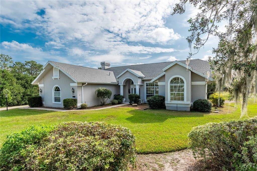 For Sale: $665,000 (3 beds, 2 baths, 2578 Square Feet)