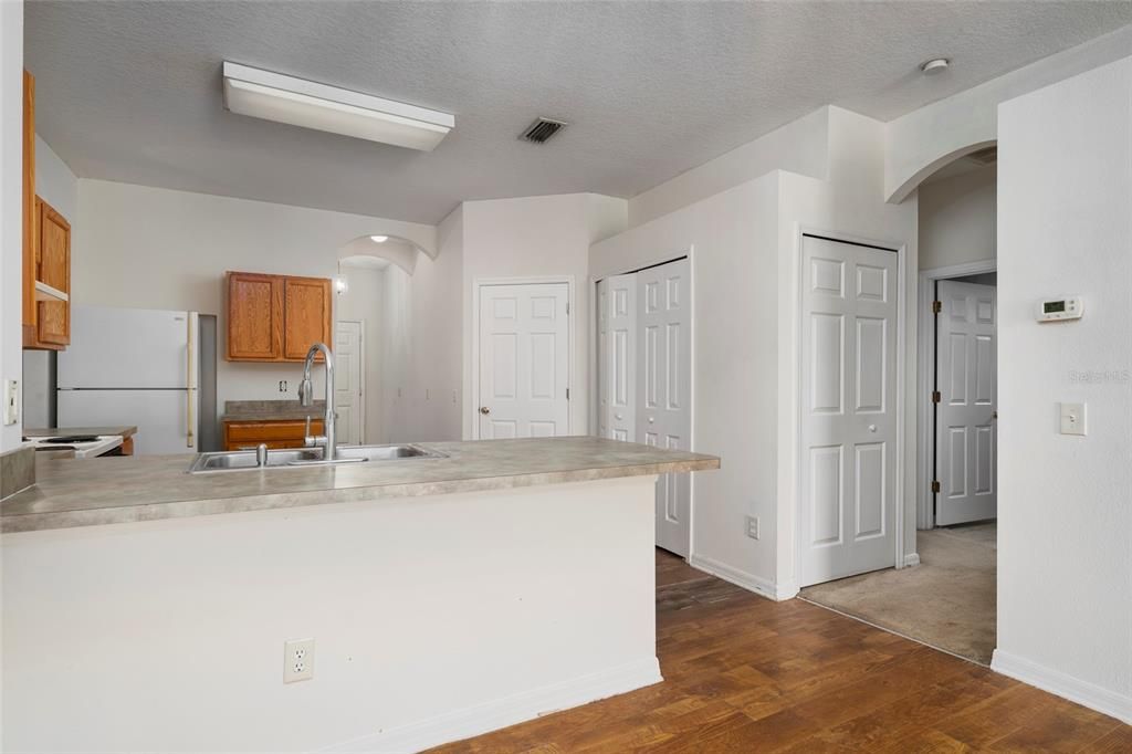 For Sale: $295,000 (4 beds, 2 baths, 1824 Square Feet)