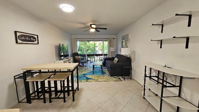 Living Room/Dining Area