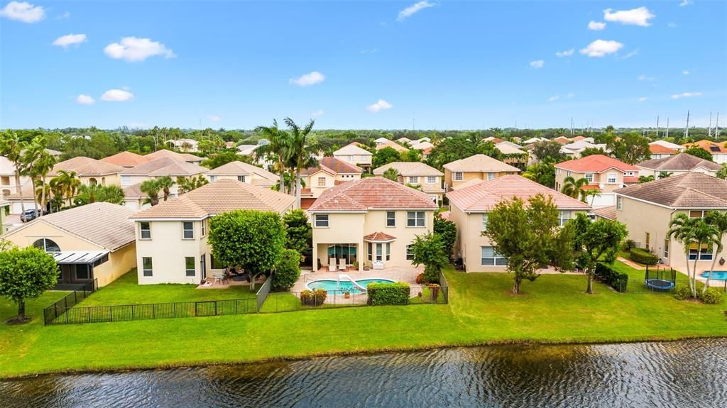 For Sale: $795,000 (4 beds, 2 baths, 2714 Square Feet)