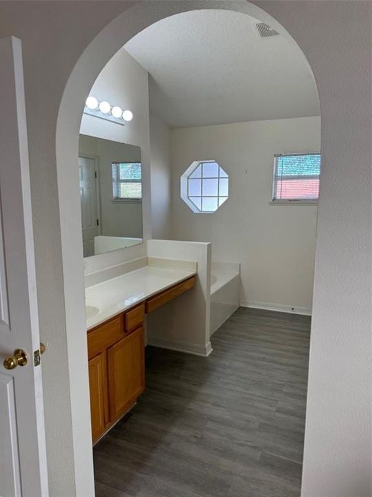 For Rent: $1,967 (4 beds, 2 baths, 1855 Square Feet)