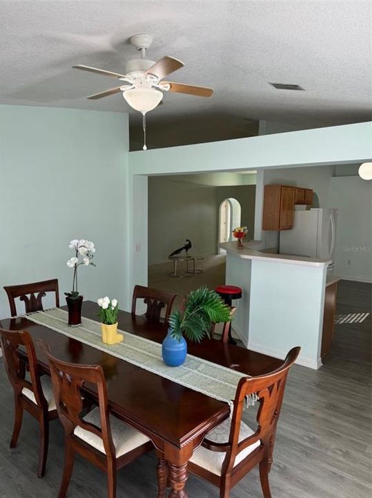 For Rent: $1,967 (4 beds, 2 baths, 1855 Square Feet)