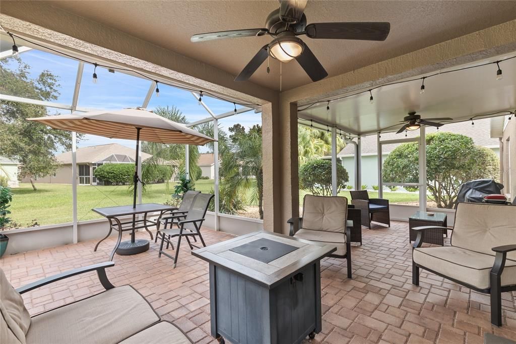 LARGE SCREENED PATIO