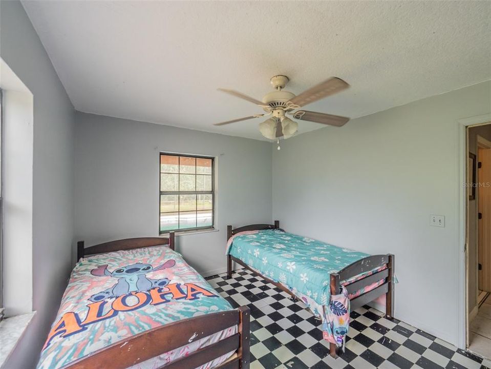 For Sale: $365,000 (3 beds, 2 baths, 1830 Square Feet)