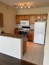 For Rent: $1,350 (1 beds, 1 baths, 641 Square Feet)