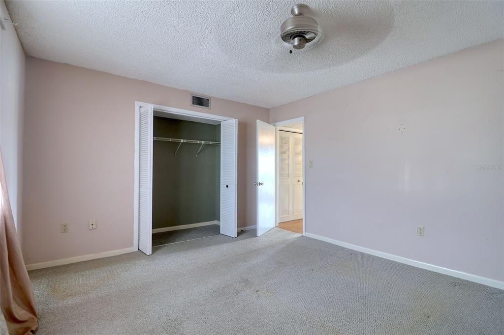 For Sale: $194,900 (2 beds, 2 baths, 1388 Square Feet)