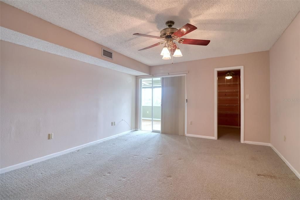 For Sale: $194,900 (2 beds, 2 baths, 1388 Square Feet)