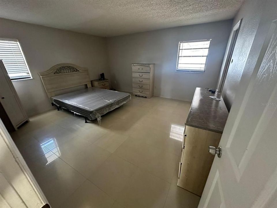 En Venta: $319,900 (3 camas, 2 baños, 1684 Pies cuadrados)