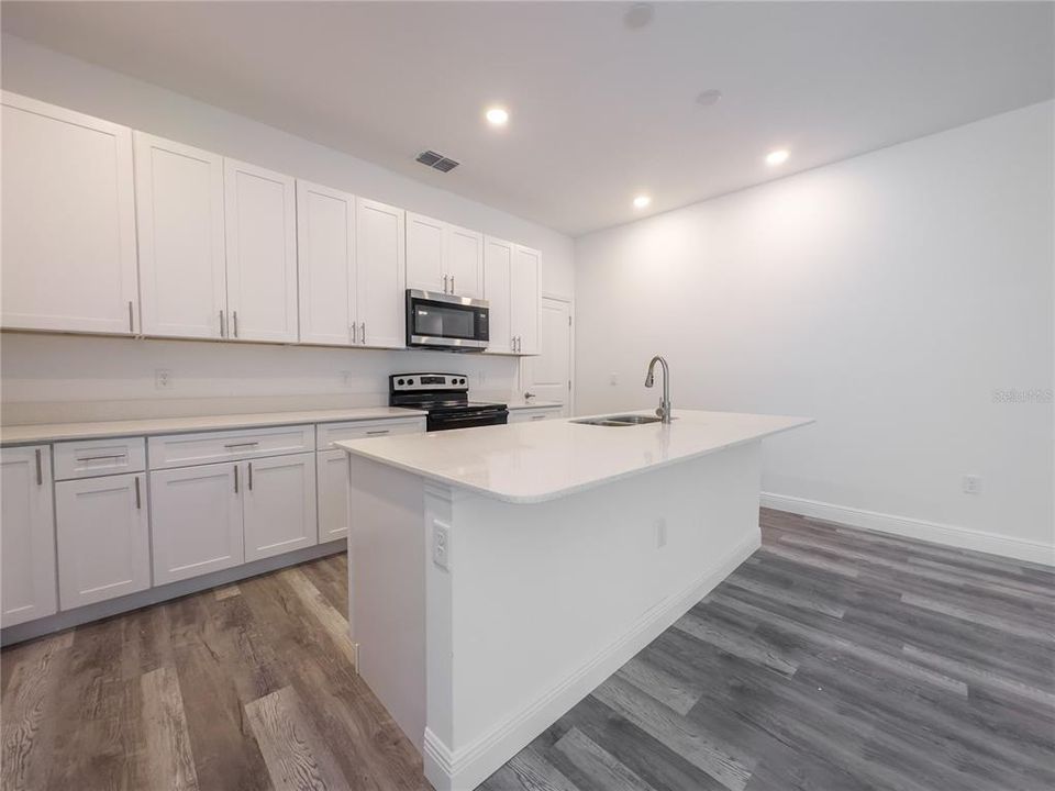 For Sale: $339,000 (3 beds, 2 baths, 1471 Square Feet)