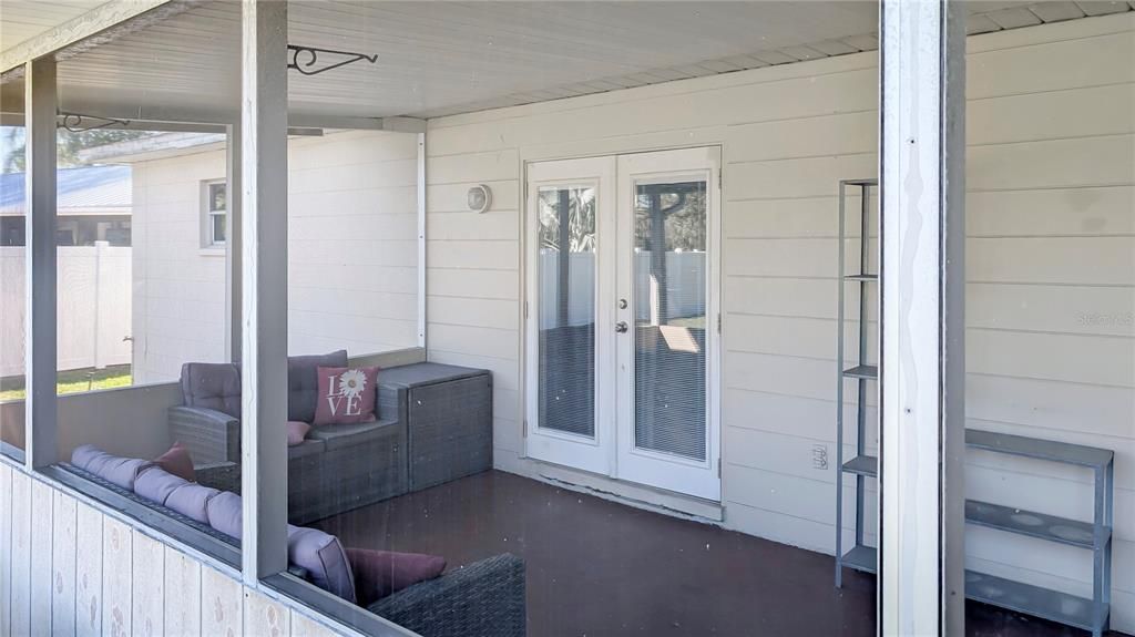 Screened Porch!