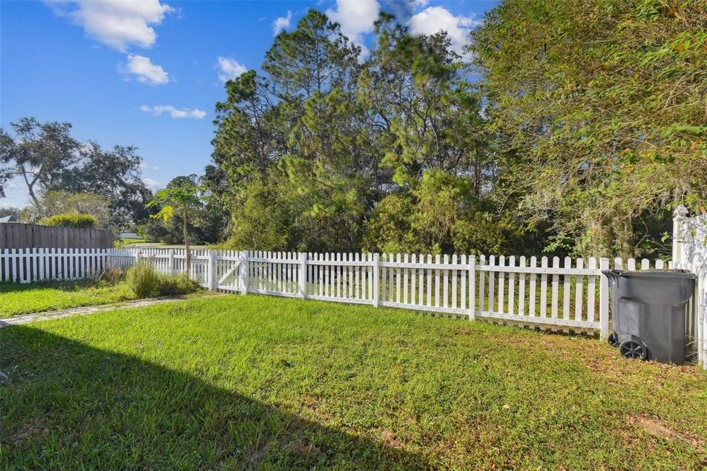 For Sale: $295,000 (3 beds, 2 baths, 1244 Square Feet)