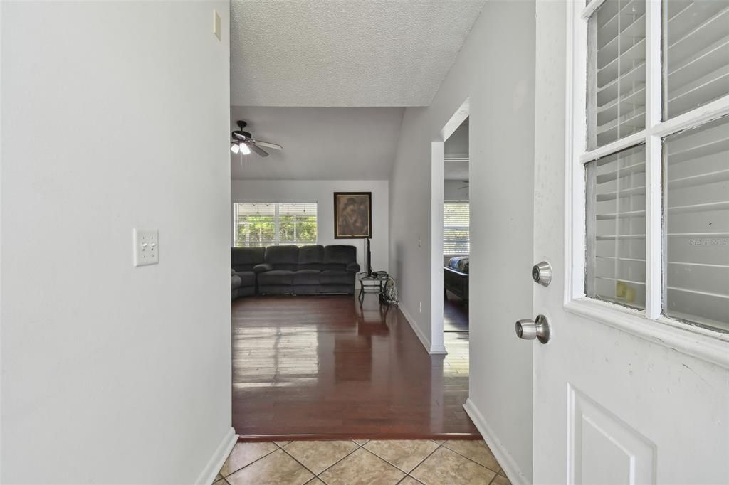 For Sale: $295,000 (3 beds, 2 baths, 1244 Square Feet)