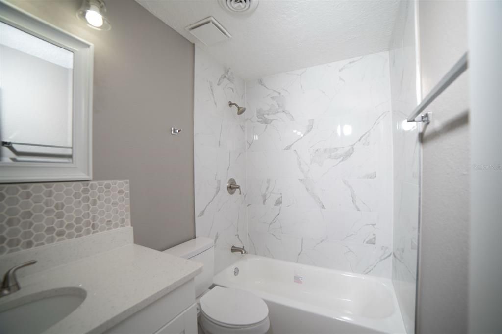 For Sale: $218,800 (2 beds, 2 baths, 1420 Square Feet)