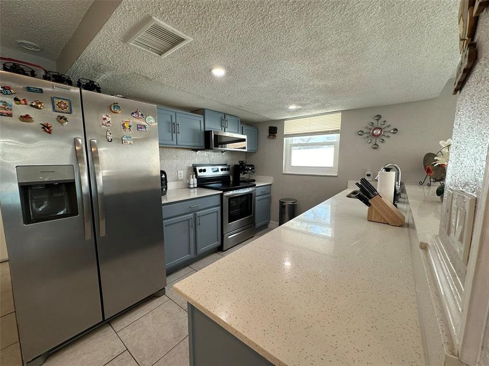 For Sale: $355,400 (4 beds, 2 baths, 1796 Square Feet)