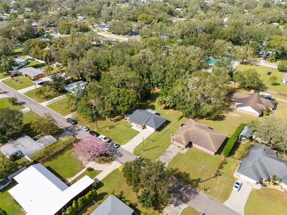 For Sale: $355,000 (3 beds, 2 baths, 1704 Square Feet)