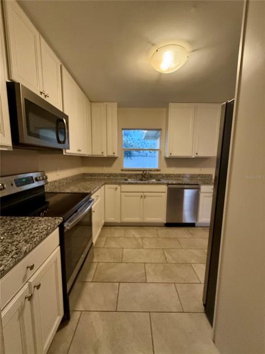 For Rent: $2,200 (3 beds, 1 baths, 1179 Square Feet)