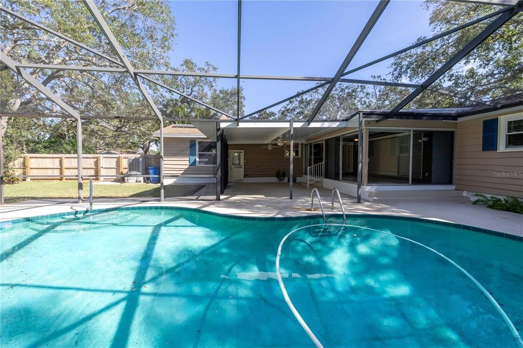 Gorgeous pool and screened enclosure.