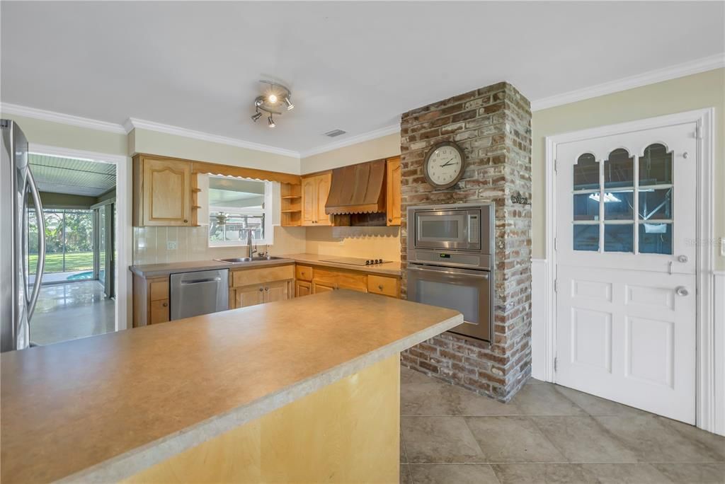 Breakfast bar and kitchen.