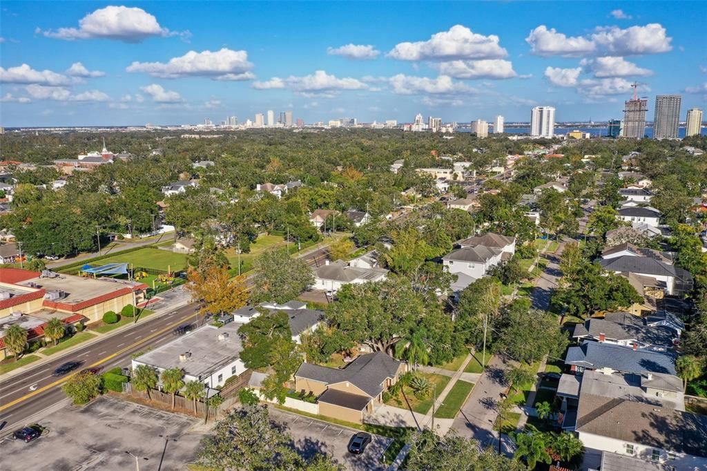 For Sale: $745,000 (2 beds, 2 baths, 1256 Square Feet)