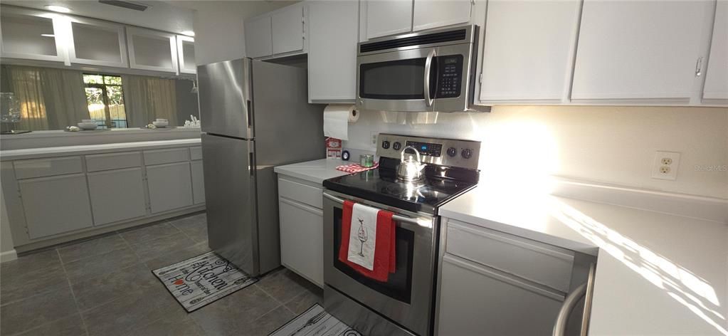 Active With Contract: $172,000 (2 beds, 2 baths, 1222 Square Feet)