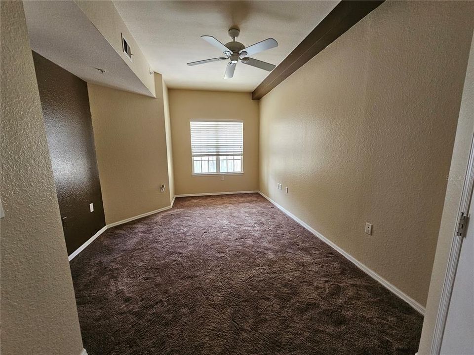 For Rent: $2,299 (1 beds, 1 baths, 743 Square Feet)