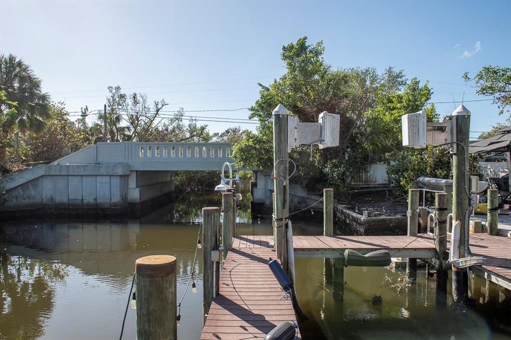 For Sale: $1,795,000 (4 beds, 2 baths, 2609 Square Feet)