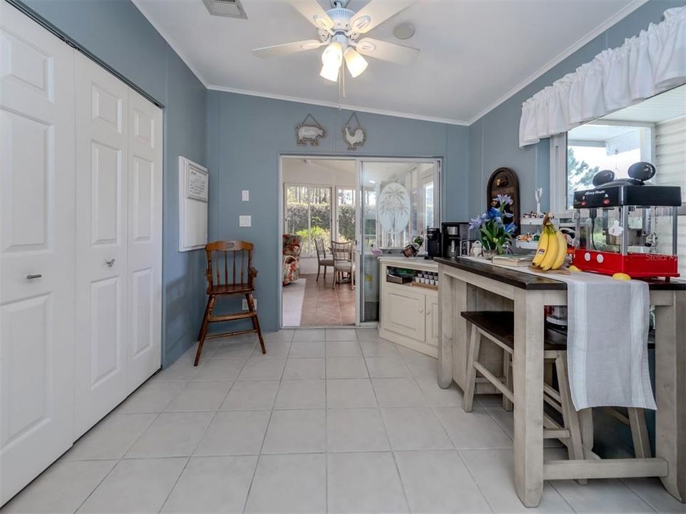 For Sale: $244,900 (3 beds, 2 baths, 1296 Square Feet)