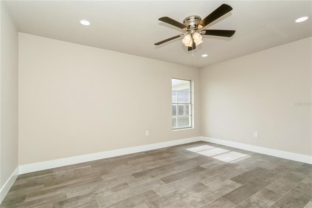 For Sale: $279,000 (3 beds, 2 baths, 1203 Square Feet)