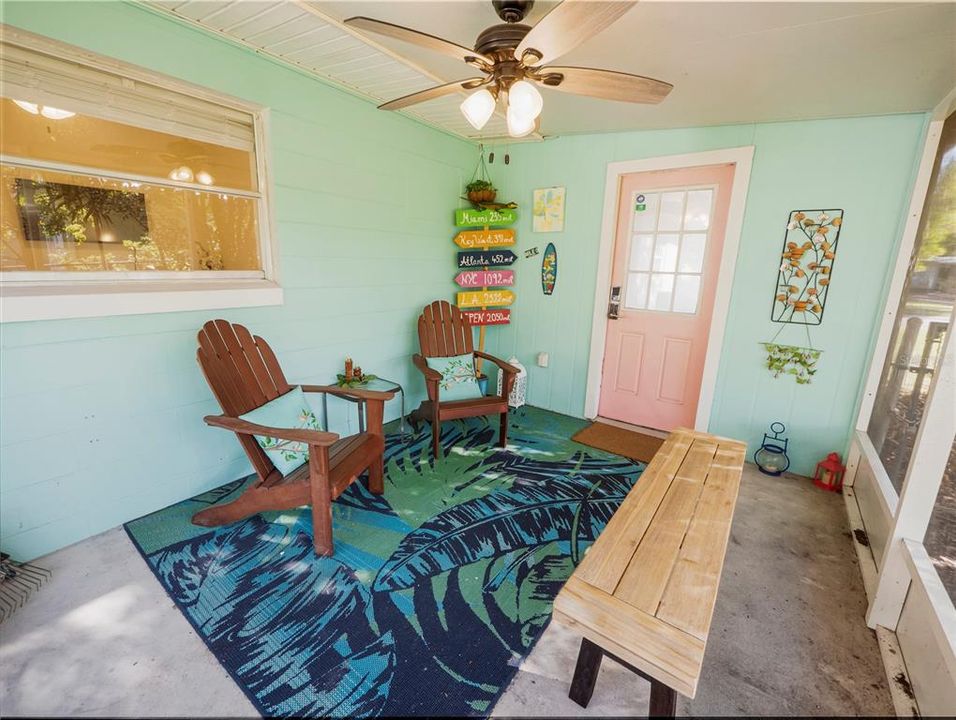 For Sale: $350,000 (3 beds, 1 baths, 1075 Square Feet)