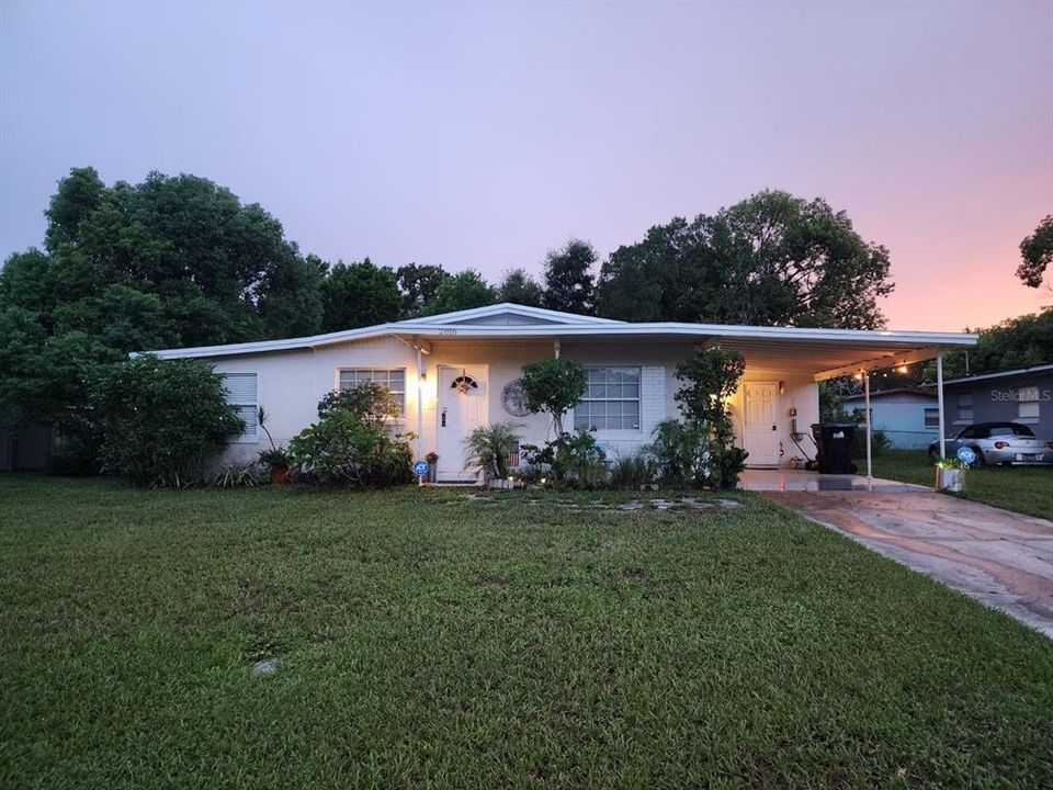 For Sale: $350,000 (3 beds, 1 baths, 1075 Square Feet)