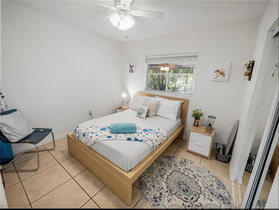 For Sale: $350,000 (3 beds, 1 baths, 1075 Square Feet)