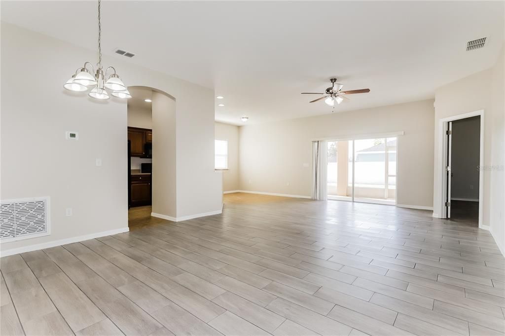 For Rent: $2,235 (3 beds, 2 baths, 1564 Square Feet)