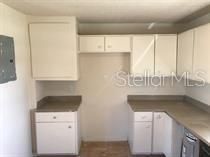 For Rent: $1,200 (3 beds, 1 baths, 792 Square Feet)