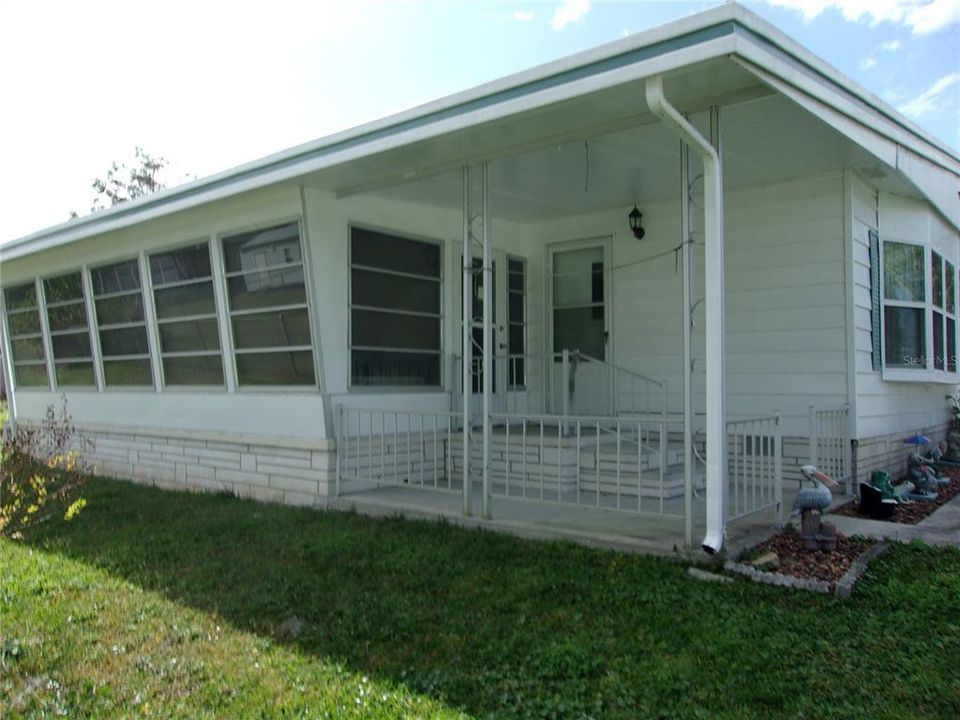 For Sale: $164,900 (2 beds, 2 baths, 1380 Square Feet)