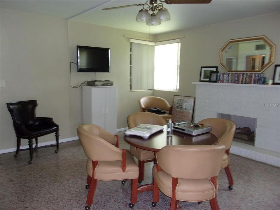 For Sale: $164,900 (2 beds, 2 baths, 1380 Square Feet)