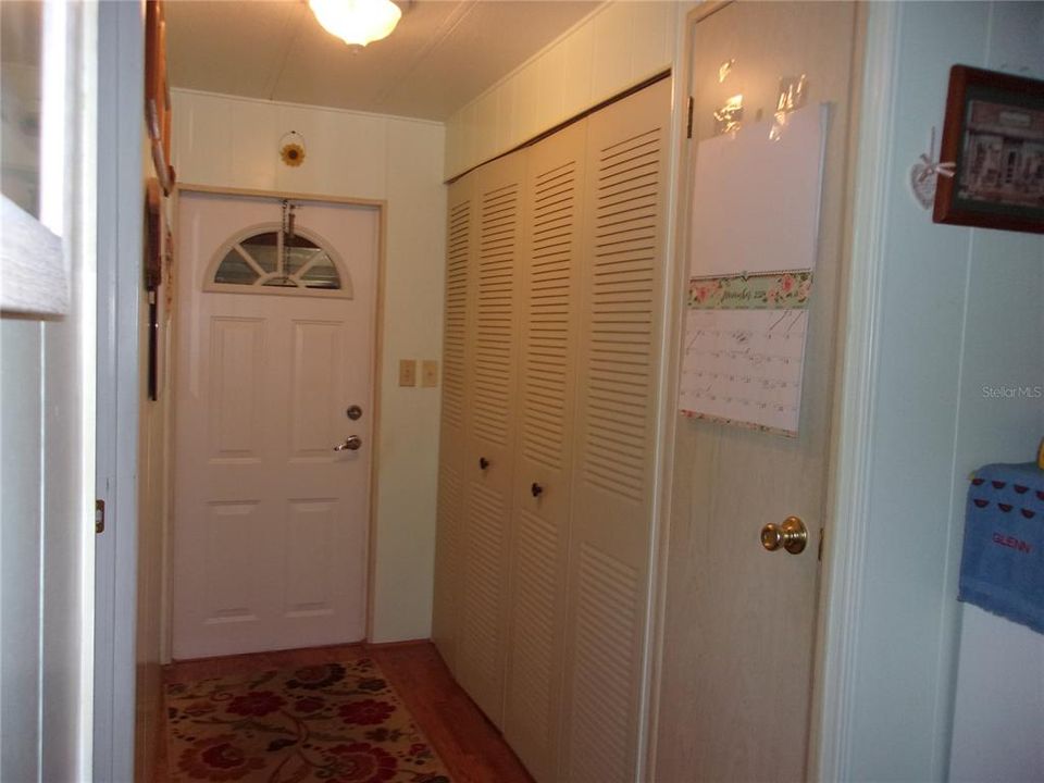 For Sale: $164,900 (2 beds, 2 baths, 1380 Square Feet)