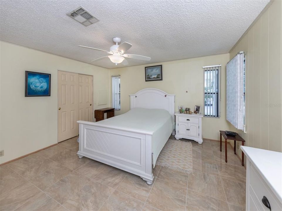 For Sale: $244,000 (2 beds, 2 baths, 1708 Square Feet)