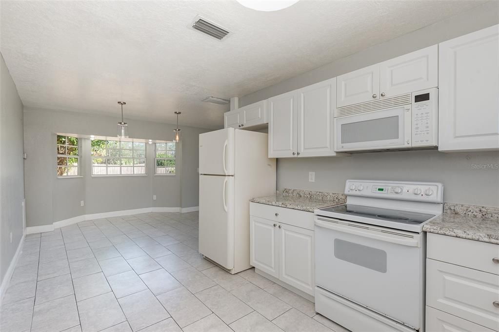 For Sale: $289,900 (3 beds, 2 baths, 1300 Square Feet)