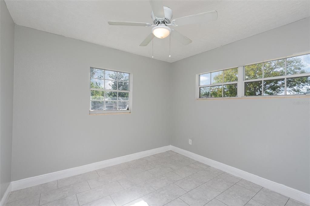 For Sale: $289,900 (3 beds, 2 baths, 1300 Square Feet)