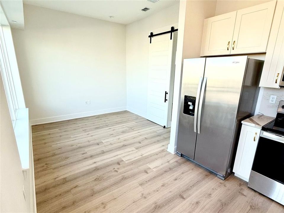 For Rent: $1,595 (1 beds, 1 baths, 500 Square Feet)