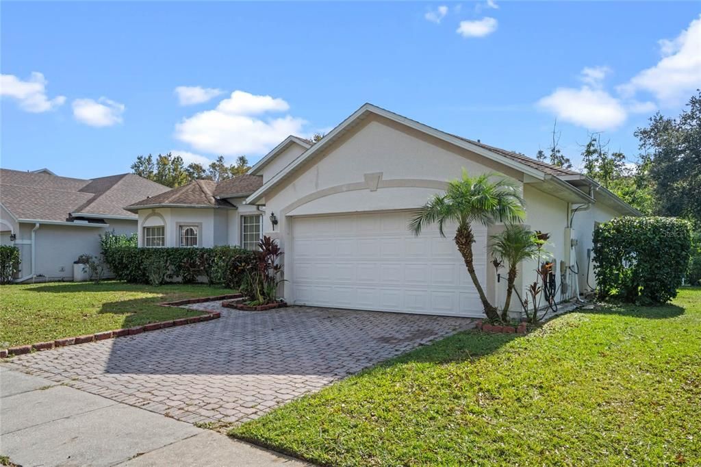 For Sale: $394,999 (3 beds, 2 baths, 1921 Square Feet)