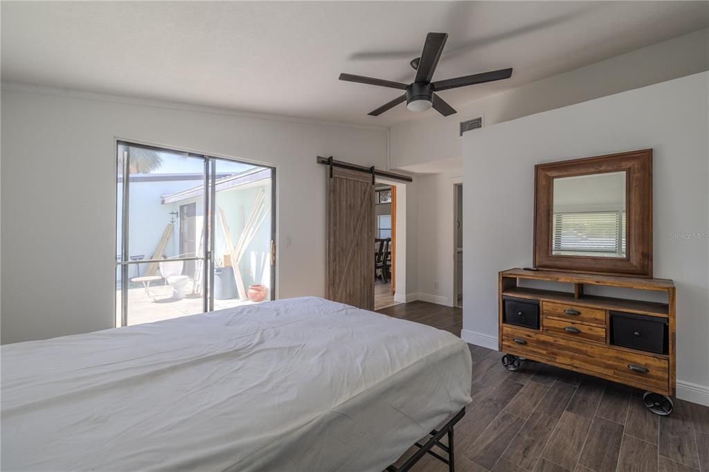 For Sale: $479,000 (2 beds, 2 baths, 1176 Square Feet)